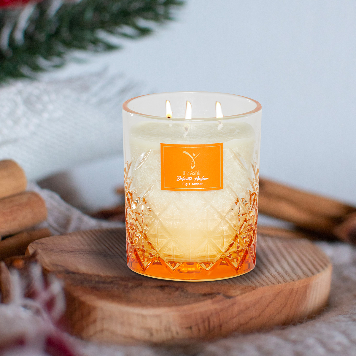 Delicate Amber Candle 300gr - 3