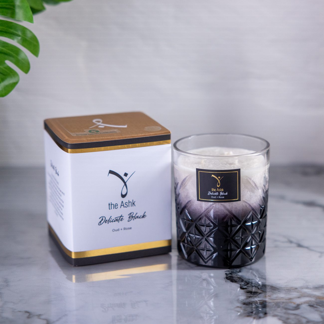 Delicate Black Mum 300gr Oud & Gül