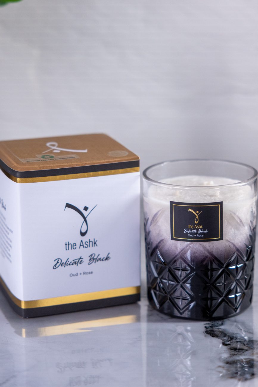 Delicate Black Mum 300gr Oud & Gül